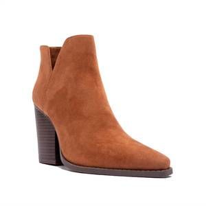NEW QUPID women's faux suede bootie in camel